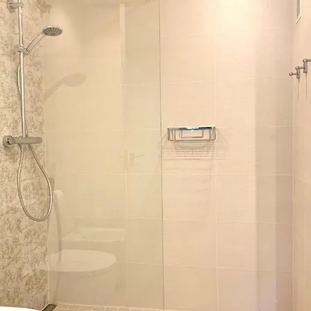 In Jardines De Golondrinas Apartament Marbella